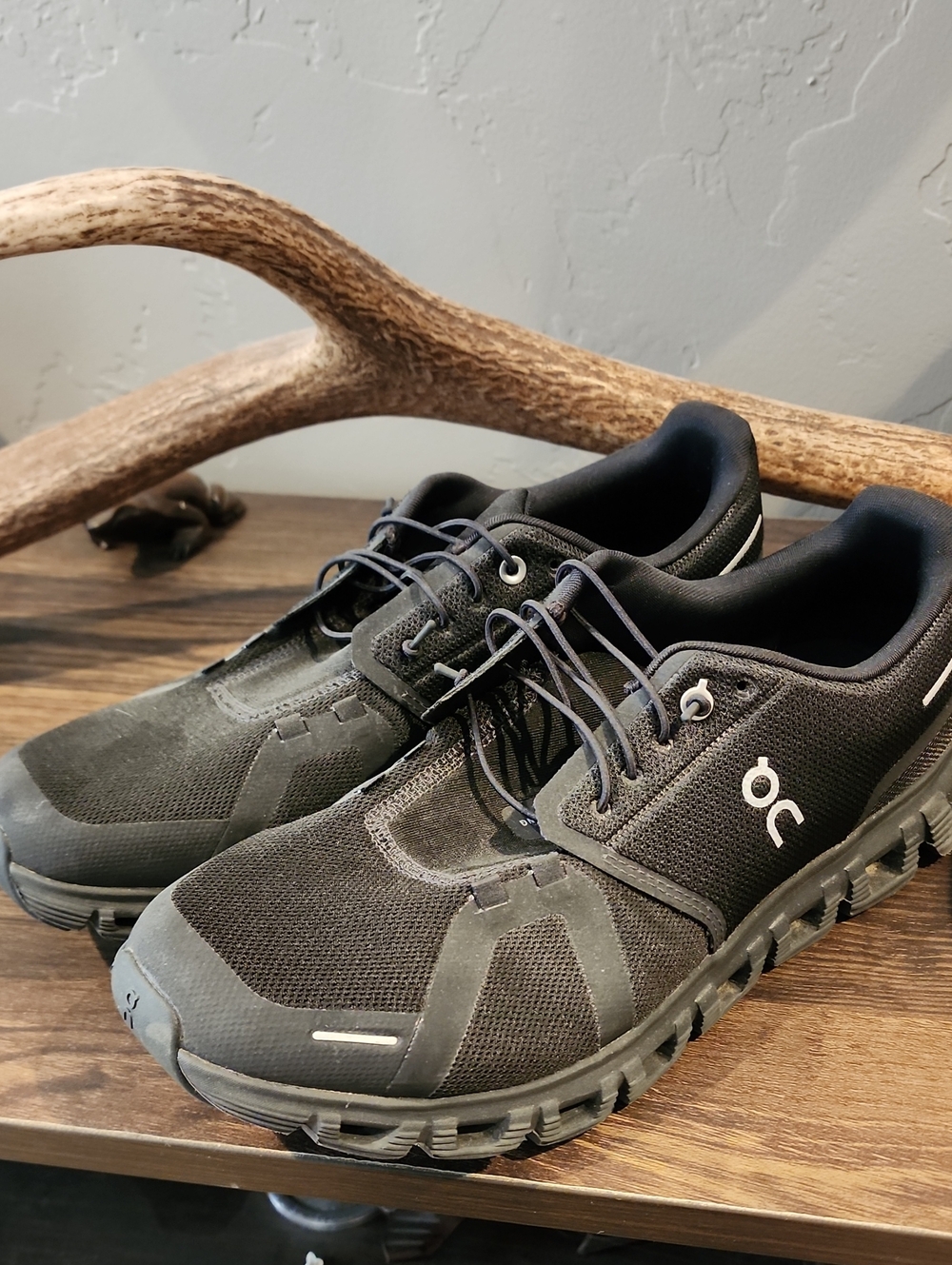 On Running Men's Black Athletic Running Shoes